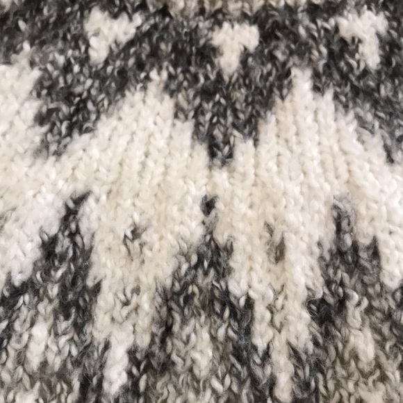 Wind River | Fair Isle Fabulous cozy grey and white knit sweater - XS - Picture 11 of 11